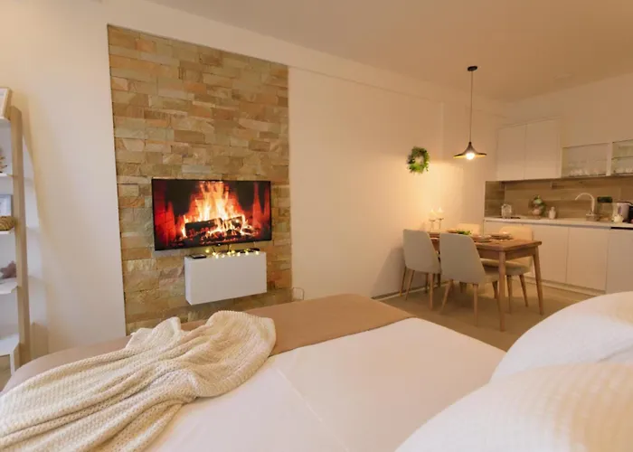 Mountain Side Apartament