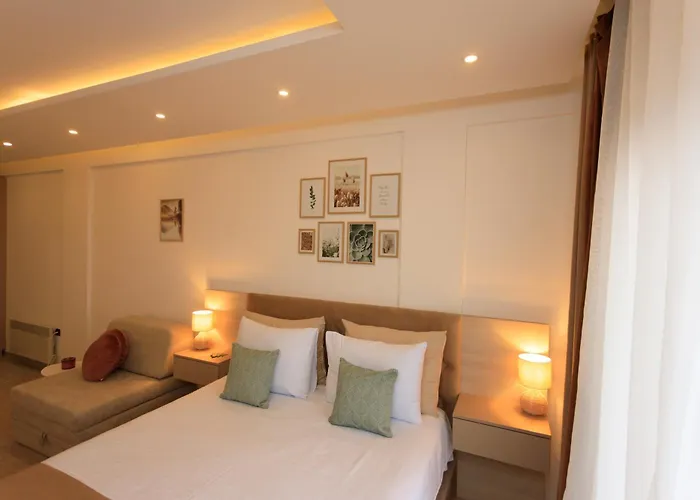 Daire Mountain Side *