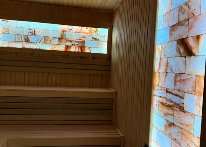 Mountain Side Daire *